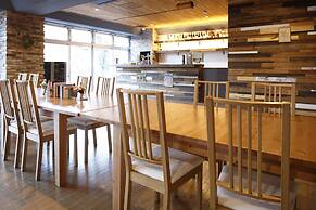 Kyou Bar Lounge & Inn