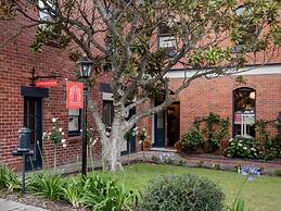 Montacute Boutique Bunkhouse