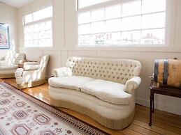 Montacute Boutique Bunkhouse