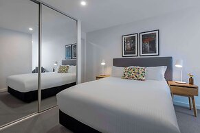 Oaks Melbourne Southbank Suites