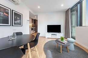 Oaks Melbourne Southbank Suites