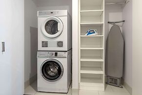 Oaks Melbourne Southbank Suites