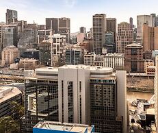Oaks Melbourne Southbank Suites