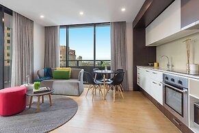 Oaks Melbourne Southbank Suites