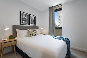 Oaks Melbourne Southbank Suites