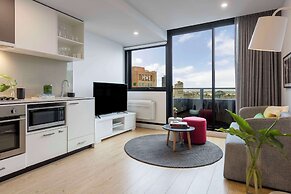Oaks Melbourne Southbank Suites