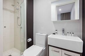 Oaks Melbourne Southbank Suites