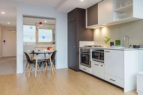 Oaks Melbourne Southbank Suites