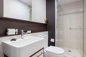 Oaks Melbourne Southbank Suites