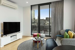 Oaks Melbourne Southbank Suites