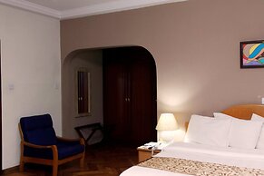 Mahogany Lodge, Cantonments