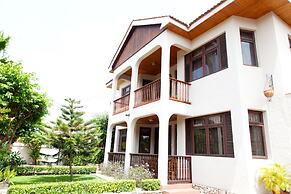 Mahogany Lodge, Cantonments