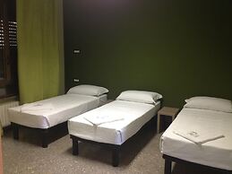 Milan Hotel - Hostel
