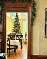 The Mount Vernon Inn