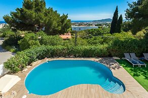 Villa Los Cuatro Arcos