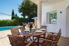 Villa Los Cuatro Arcos