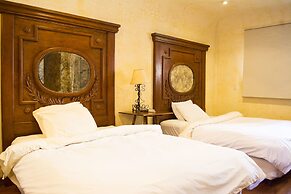 Posada de Los Leones
