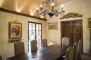 Posada de Los Leones