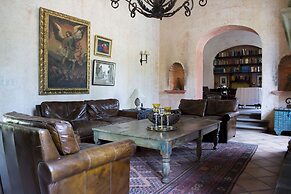 Posada de Los Leones