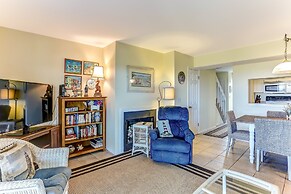 Relaxed Atmosphere in S Fletcher Duplex by RedAwning