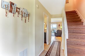 Relaxed Atmosphere in S Fletcher Duplex by RedAwning