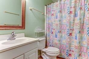 Relaxed Atmosphere in S Fletcher Duplex by RedAwning