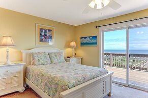 Relaxed Atmosphere in S Fletcher Duplex by RedAwning