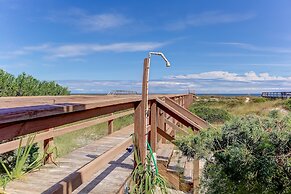 Relaxed Atmosphere in S Fletcher Duplex by RedAwning