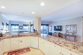 Deluxe Condo at the heart of Main Beach by RedAwning