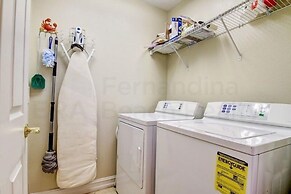 Deluxe Condo at the heart of Main Beach by RedAwning