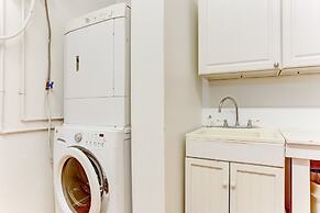 Ocean Ave Spacious Seaside Cottage by RedAwning