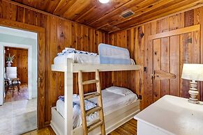 Charming Oceanfront Beach House by RedAwning