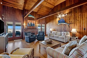 Charming Oceanfront Beach House by RedAwning