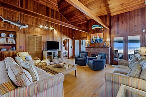 Charming Oceanfront Beach House by RedAwning