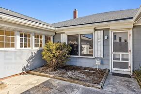 Charming Oceanfront Beach House by RedAwning
