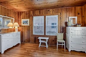 Charming Oceanfront Beach House by RedAwning