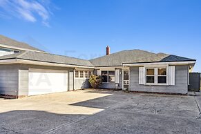 Charming Oceanfront Beach House by RedAwning