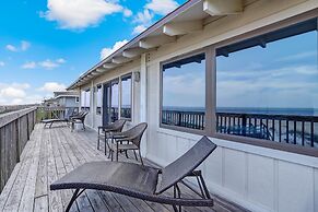 Oceanfront Pet Friendly Unit by RedAwning