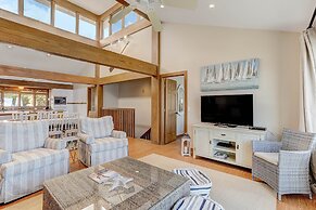 Oceanfront Pet Friendly Unit by RedAwning