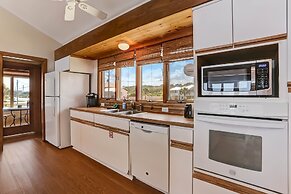 Oceanfront Pet Friendly Unit by RedAwning