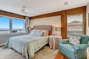 Oceanfront Pet Friendly Unit by RedAwning