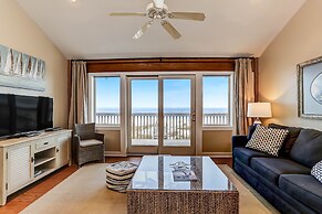 Oceanfront Pet Friendly Unit by RedAwning
