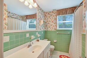 Dog Friendly Ground Level Duplex by RedAwning