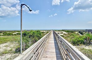 Dog Friendly Ground Level Duplex by RedAwning