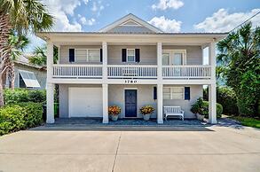 Dog Friendly Ground Level Duplex by RedAwning