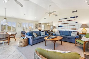 South Fletcher Spacious Family Friendly Home by RedAwning