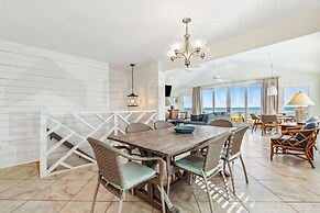 South Fletcher Spacious Family Friendly Home by RedAwning