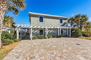 South Fletcher Spacious Family Friendly Home by RedAwning