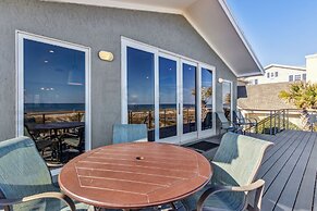 South Fletcher Spacious Family Friendly Home by RedAwning