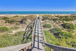 South Fletcher Spacious Family Friendly Home by RedAwning